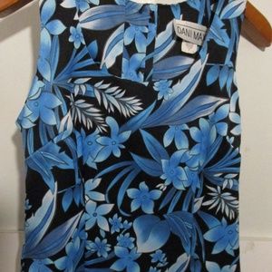 Dani Max sleeveless top~Button up back sz8